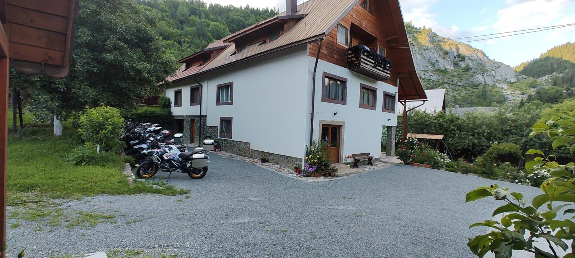 Pensiunea Piatra Mandrutului Scarisoara  Exterior foto
